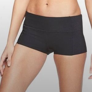ATHLETA BONAIRE SWIM SHORTS - SIZE MEDIUM